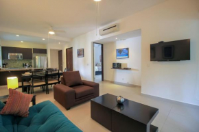 Fantastic Comfy Corner Condo with Private and Screened Balcony Excellent Amenities in Akumal